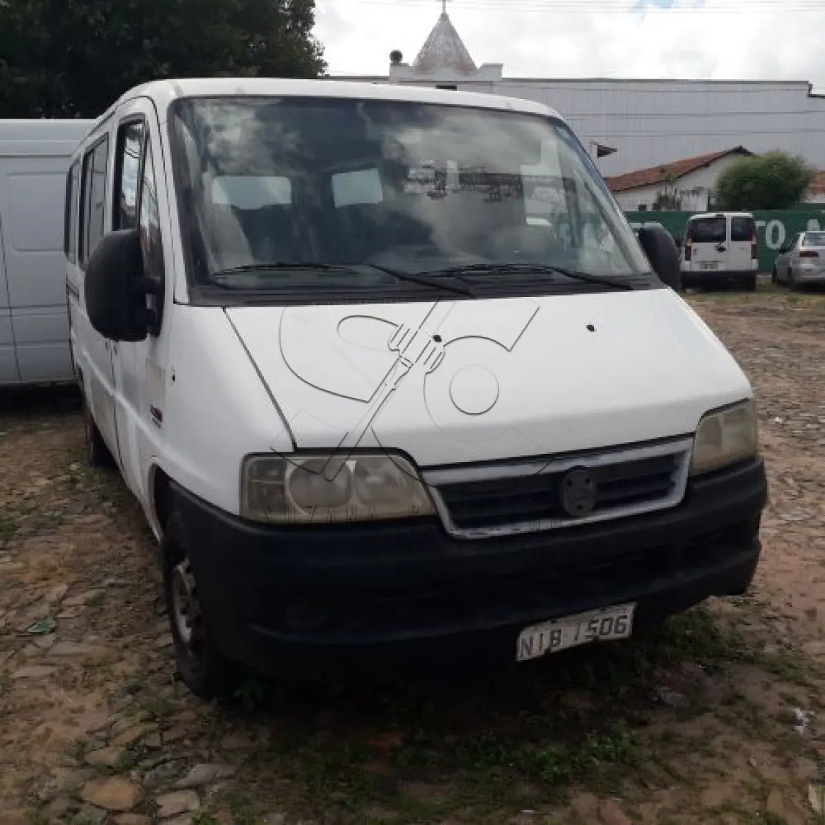 LOTE 013 - AMBULÂNCIA FIAT DUCATO