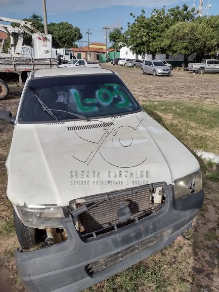 LOTE 003 - SUCATA FIAT UNO FLEX