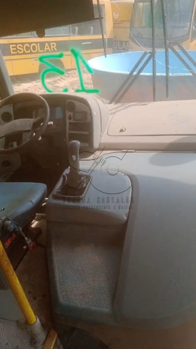 LOTE 013 - VW/ 15.190, Ônibus escolar, cor amarela, placa OUD-8548, a diesel, ano fab/mod. 2012/2013, chassi 9532E82WXDR307635, Renavam 506205657 (Transferência por Declaração - S/CRV). DPVAT 8,08 + MULTAS 85,12