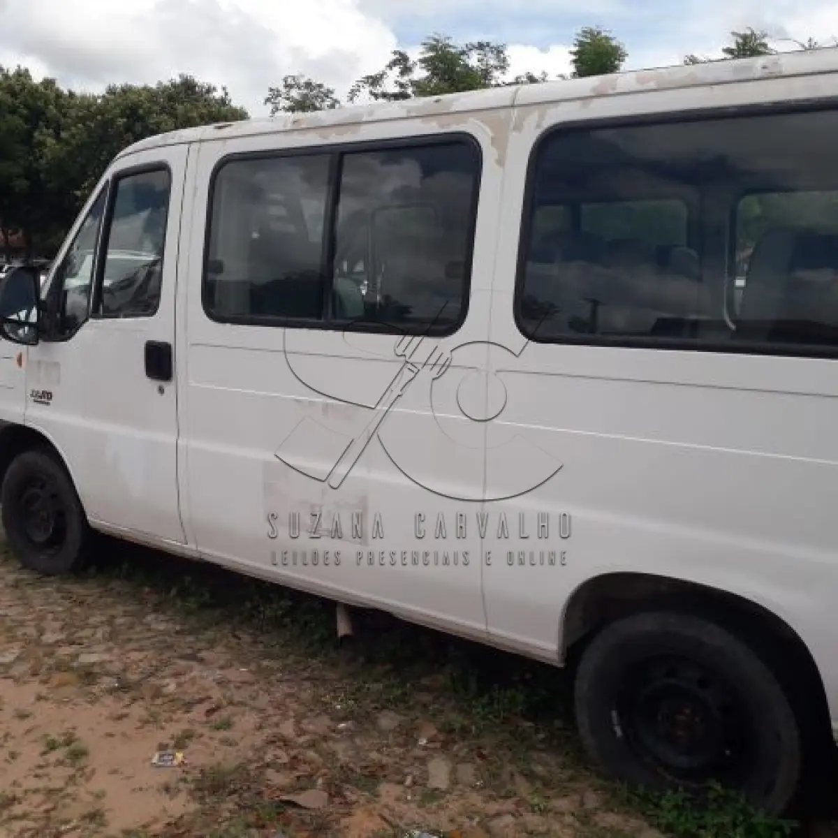 LOTE 013 - AMBULÂNCIA FIAT DUCATO