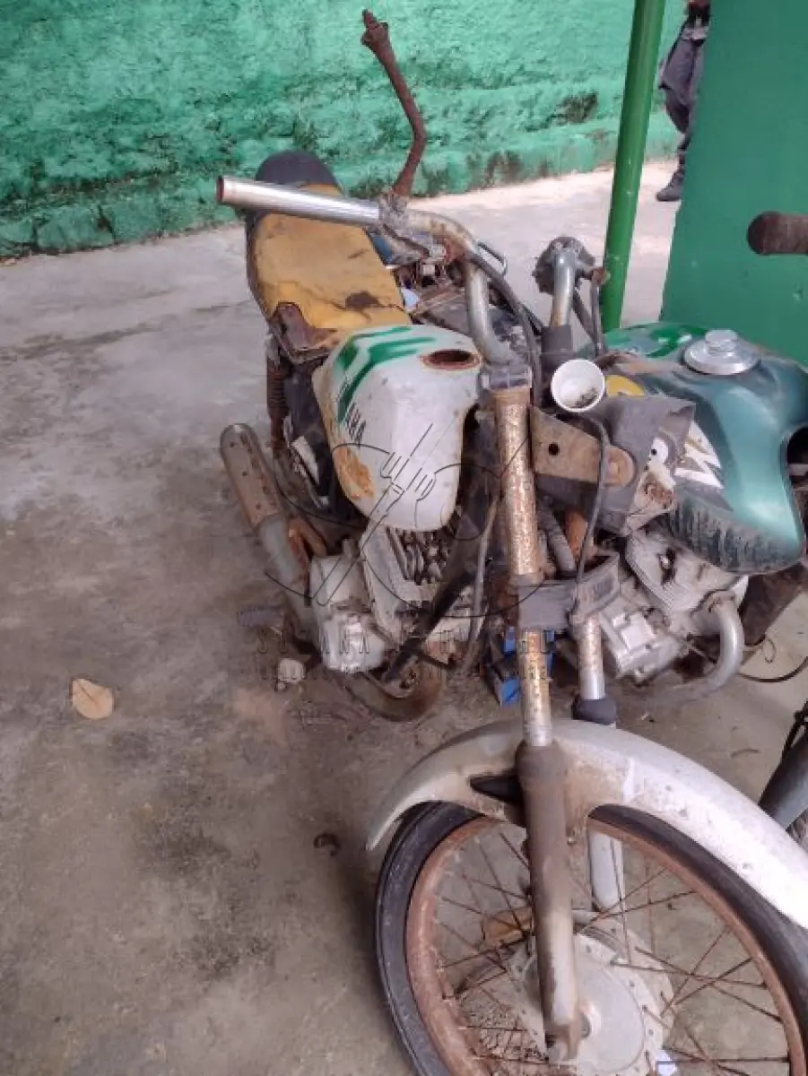 LOTE 024 - SUCATA MOTO YAMAHA