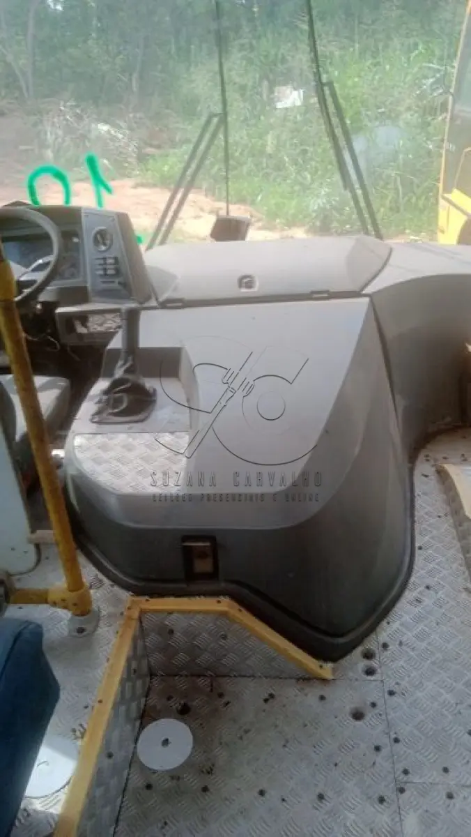 LOTE 019 - Ônibus VW/15-190, cor amarela, Placa OUD-8588, a diesel, cor amarela, ano fab/mod. 2012/2013, chassi 9532E82W9DR306962, Renavam 506206530. (Transferência por Declaração - S/CRV). DPVAT R$ 8,08 + MULTAS R$ 443,27