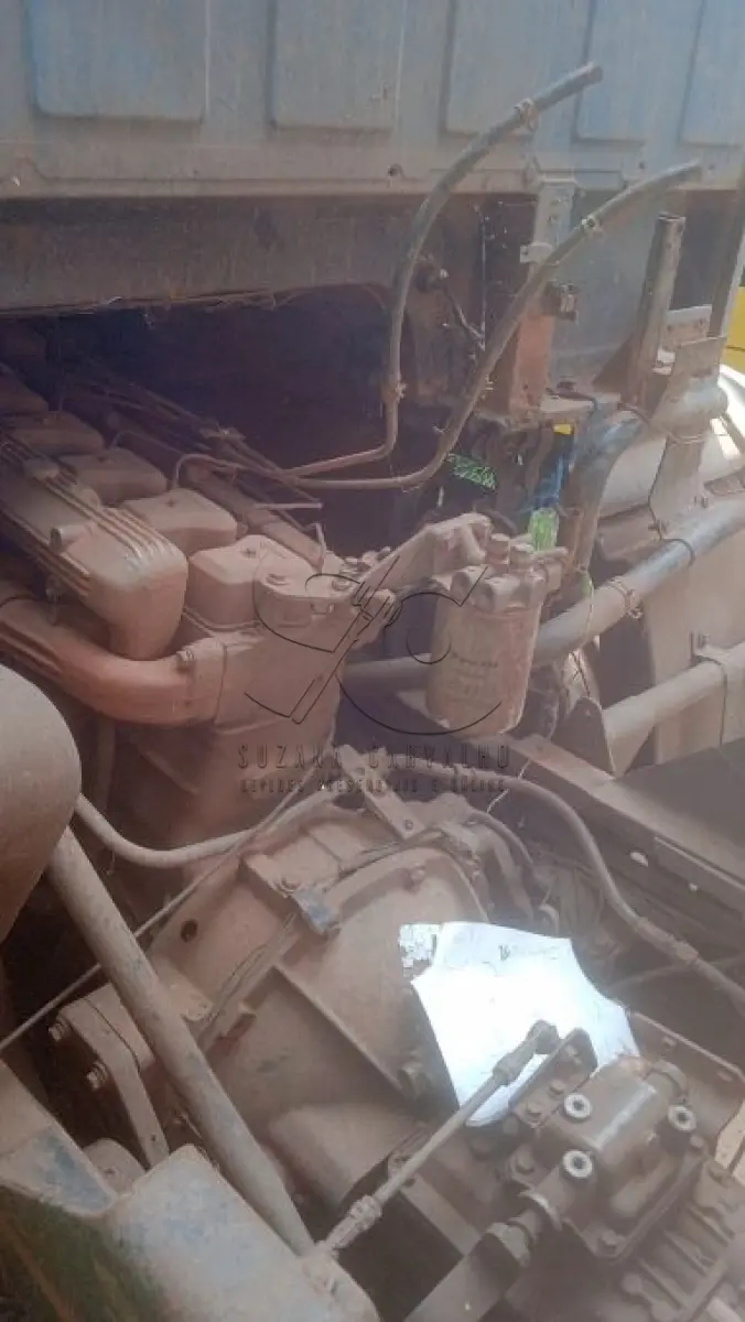 LOTE 016 - Caçamba VW/ 13-180, cor azul, placa LWE-4524, a diesel, cor azul, ano fab/mod. 2000/2001, chassi 9BWX2VHP31RY17974, Renavam 762429852. (Transferência por Declaração - S/CRV). DPVAT R$ 5,76 + MULTAS R$ 127,69