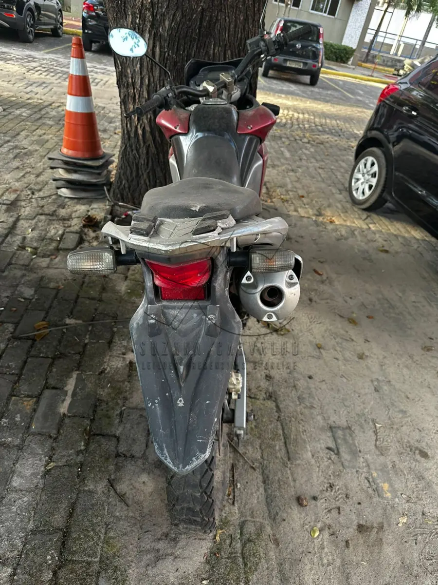 LOTE 005 - MOTO HONDA