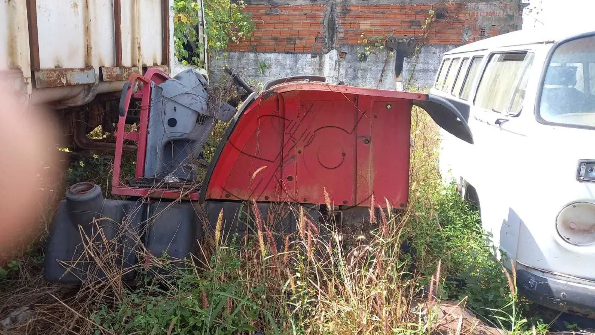 LOTE 013 - TRATOR (REPARTIDO)