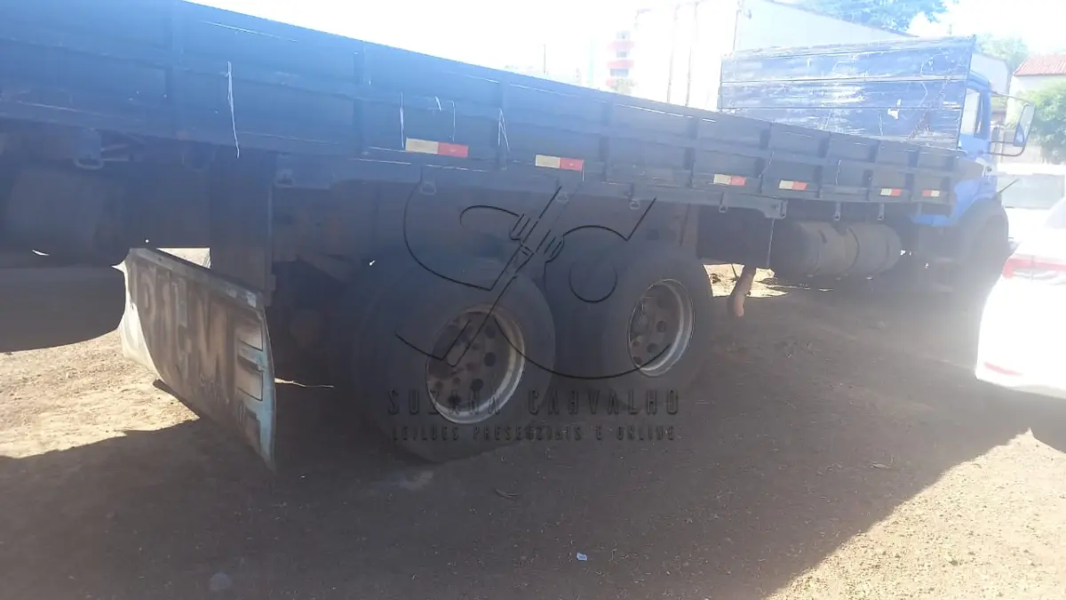 LOTE 001 - SUCATA M. BENZ