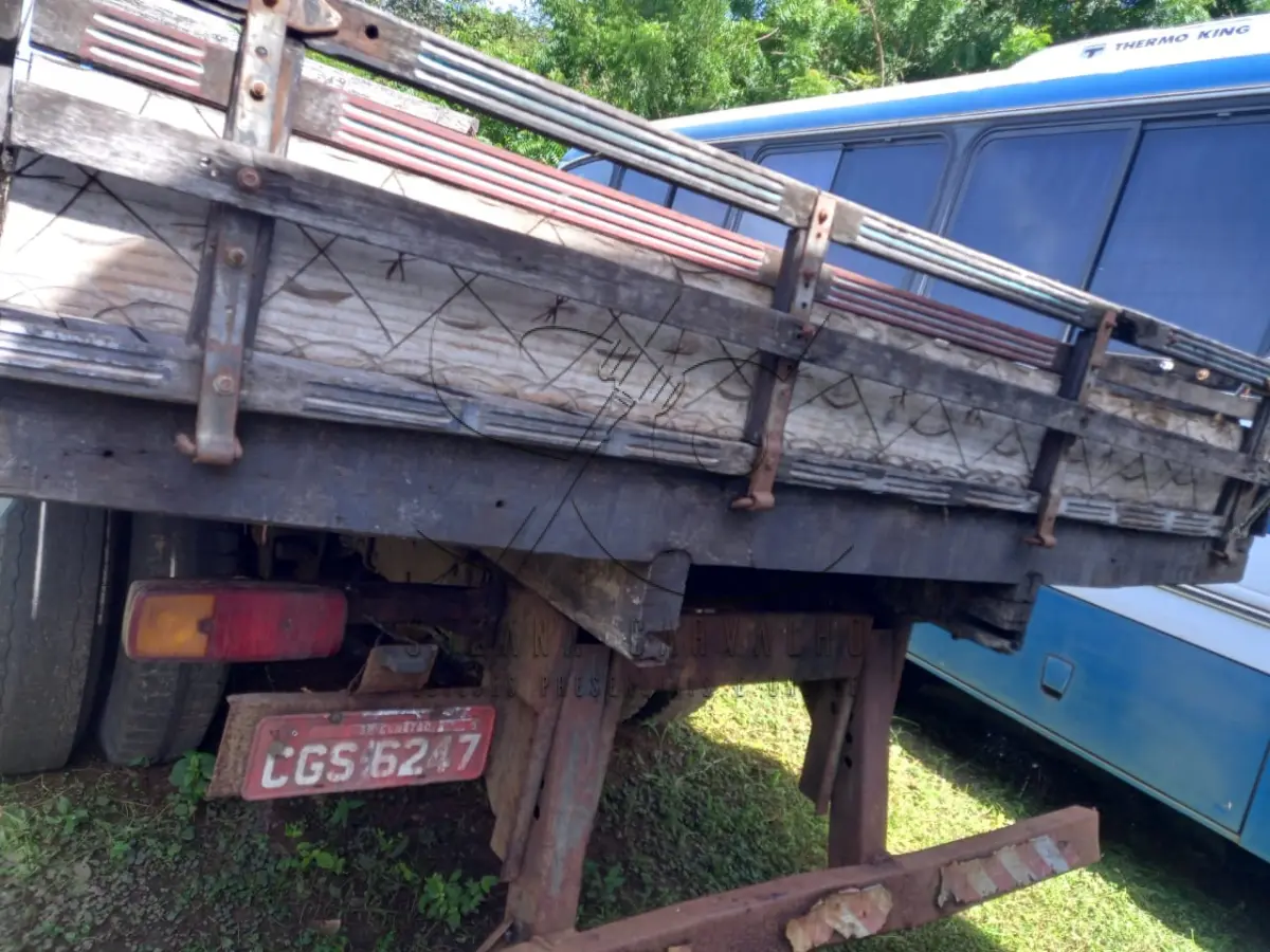 LOTE 003 - VEÍCULO MERCEDES BENZ