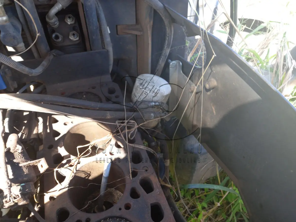 LOTE 013 - TRATOR NEW HOLLAND