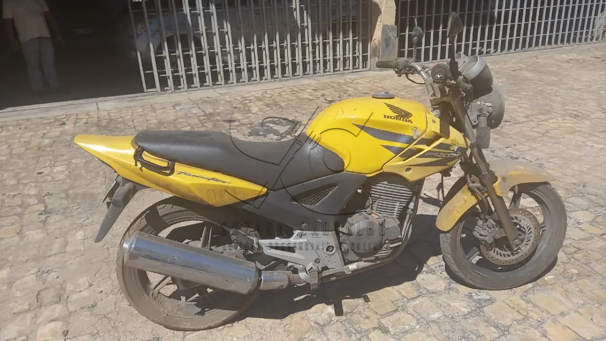 LOTE 001 - MOTO HONDA