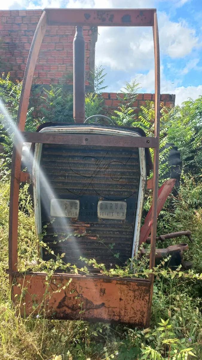 LOTE 011 - TRATOR, CAÇAMBA, COLETORA