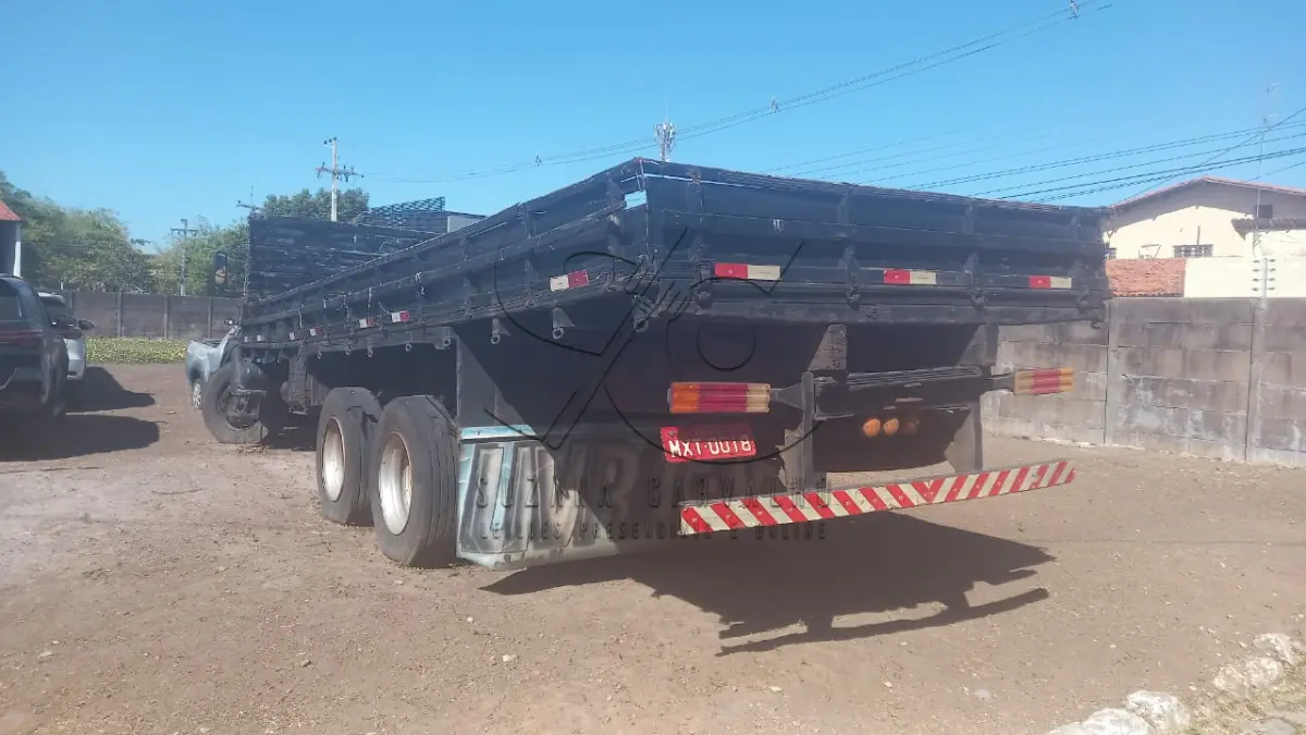 LOTE 001 - SUCATA M. BENZ