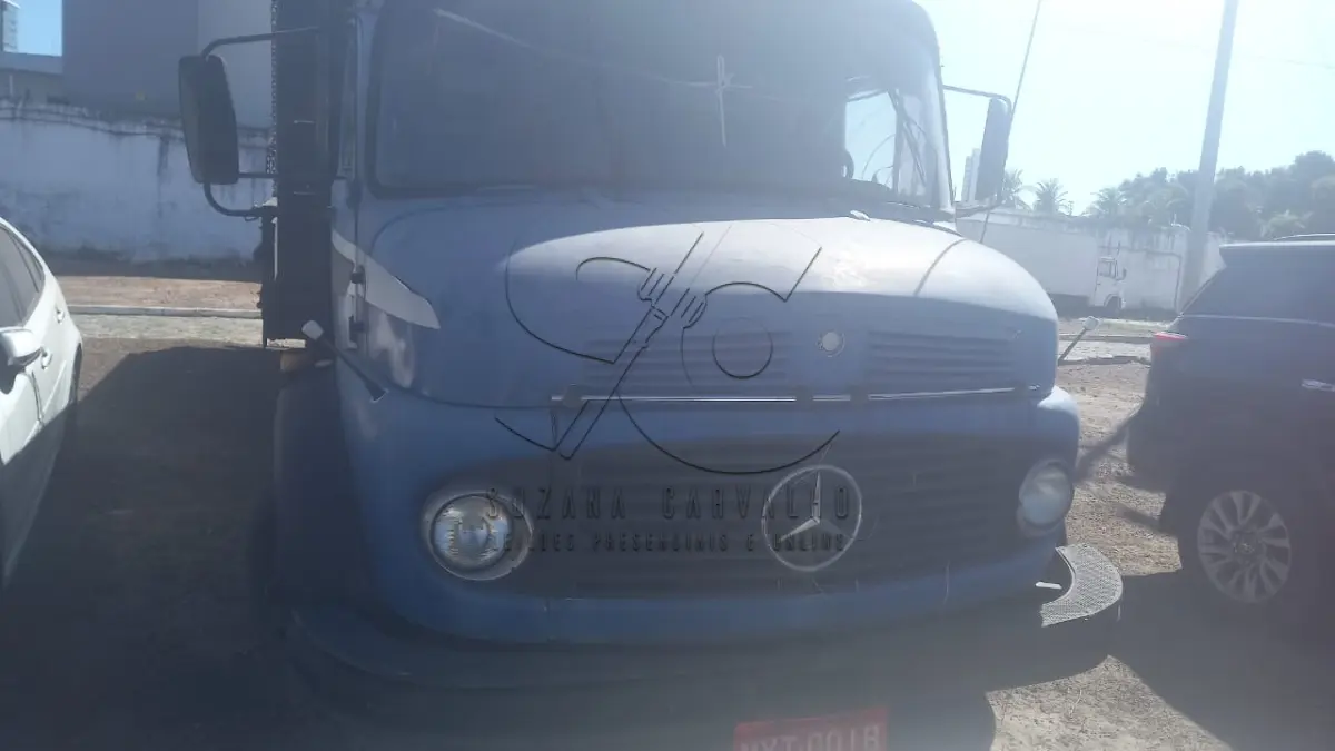 LOTE 001 - SUCATA M. BENZ