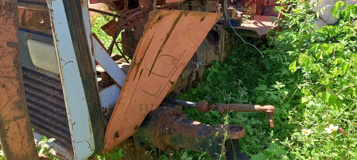 LOTE 011 - TRATOR, CAÇAMBA, COLETORA