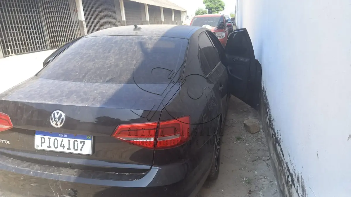 LOTE 006 - VEÍCULO VW