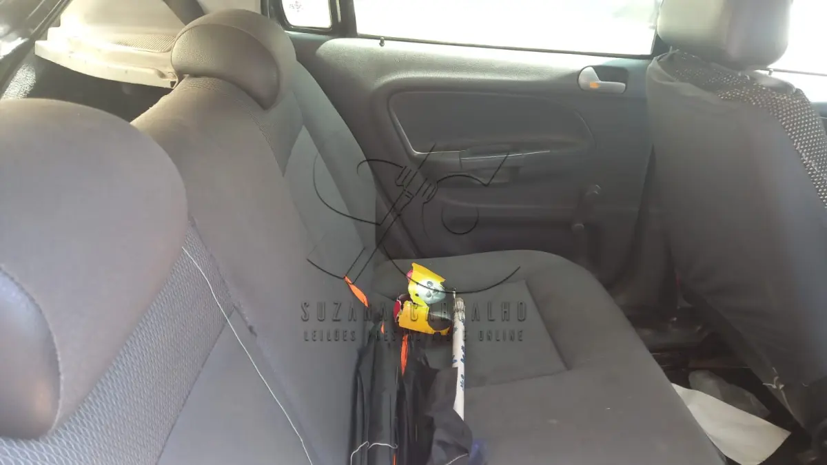 LOTE 004 - VEÍCULO VW