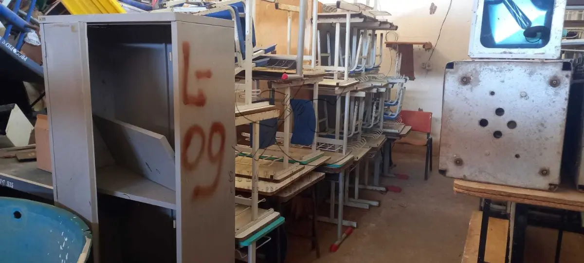 LOTE 009 - SUCATAS DIVERSAS