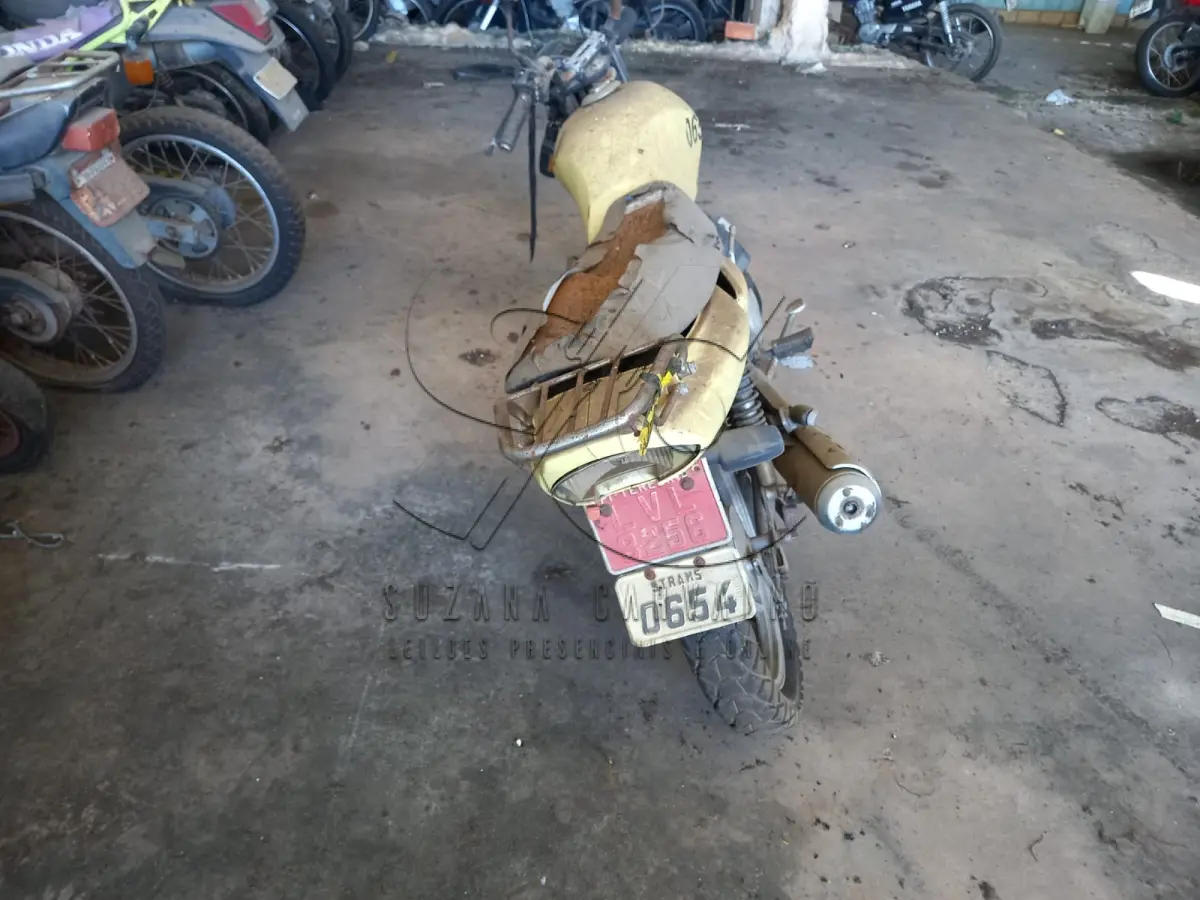 LOTE 001 - SUNDOWN MAX 125 SED