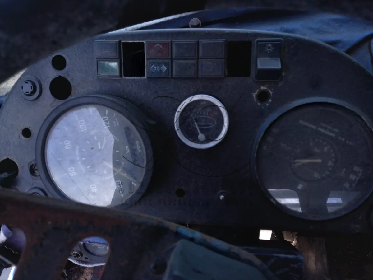 LOTE 003 - VEÍCULO MERCEDES BENZ