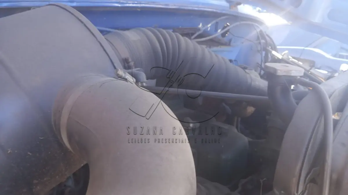 LOTE 001 - SUCATA M. BENZ