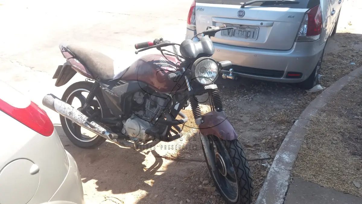 LOTE 006 - MOTO HONDA