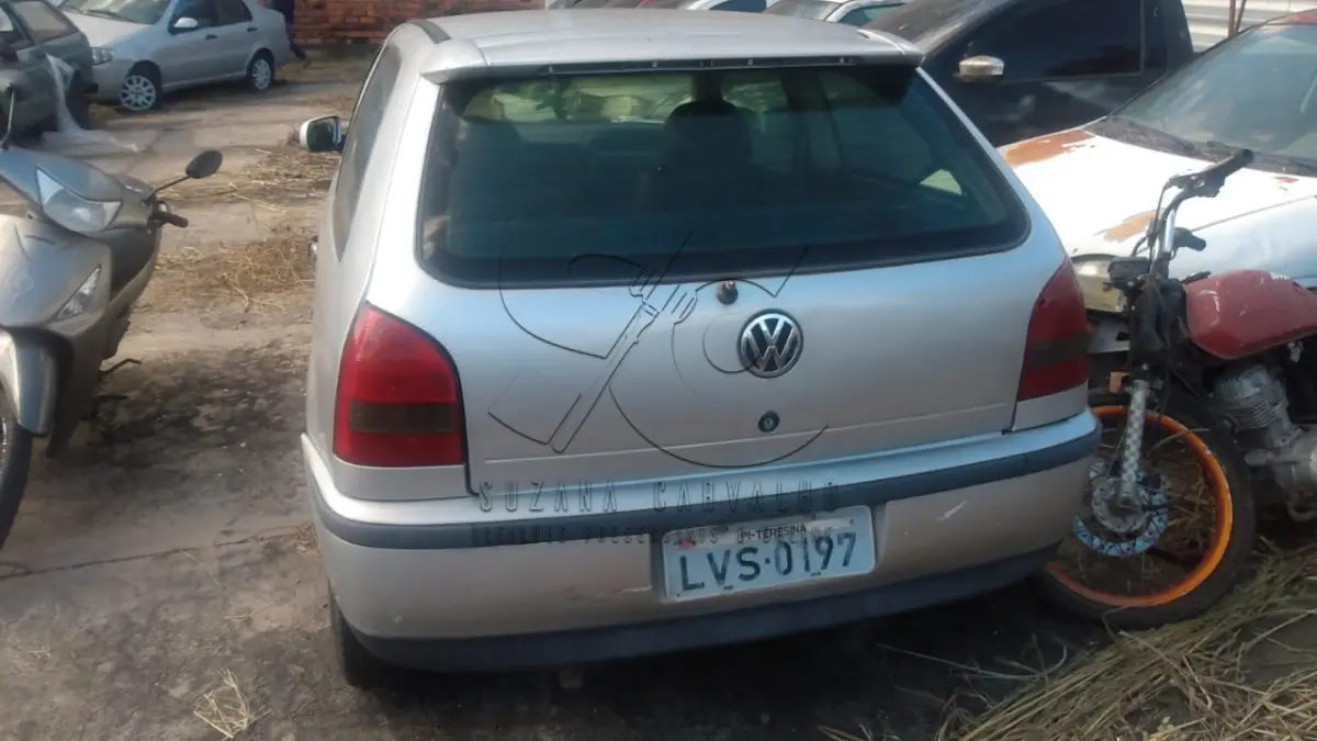 LOTE 009 - VEÍCULO VW