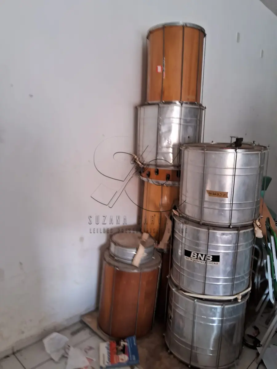 LOTE 006 - MOBILIÁRIOS