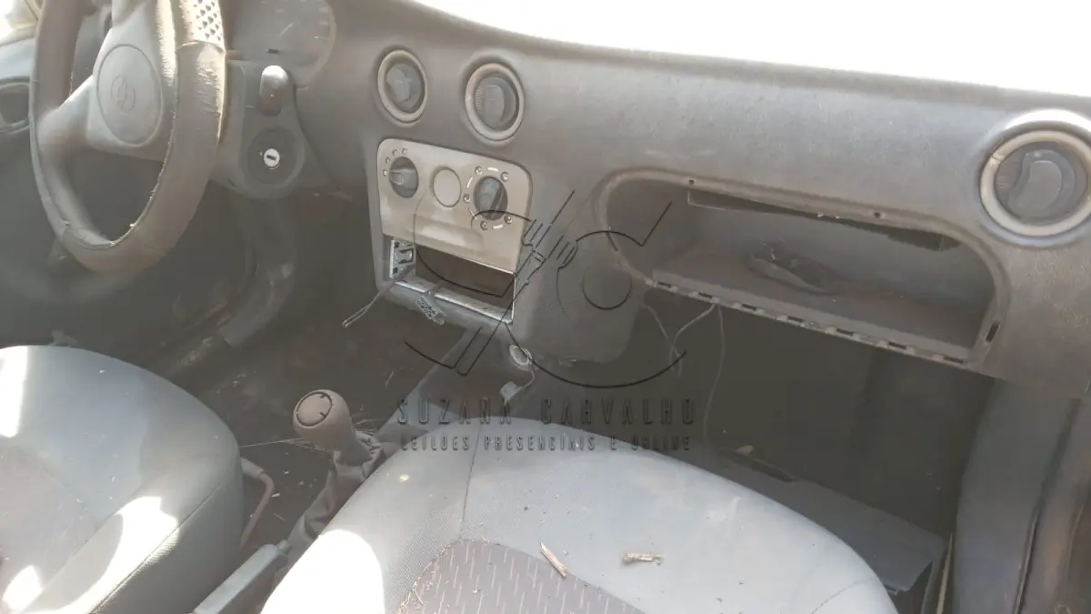 LOTE 002 - VEÍCULO GM  EM FLORIANO/PI