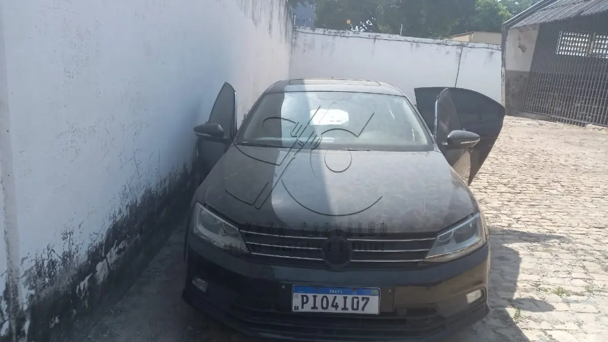 LOTE 006 - VEÍCULO VW