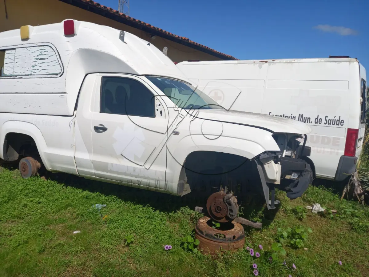 LOTE 012 - I/VW AMBULÂNCIA AMAROK