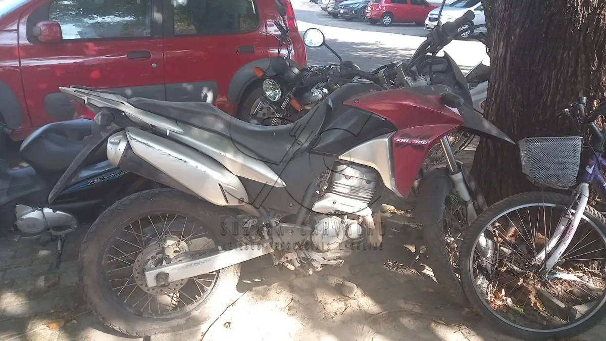 LOTE 005 - MOTO HONDA