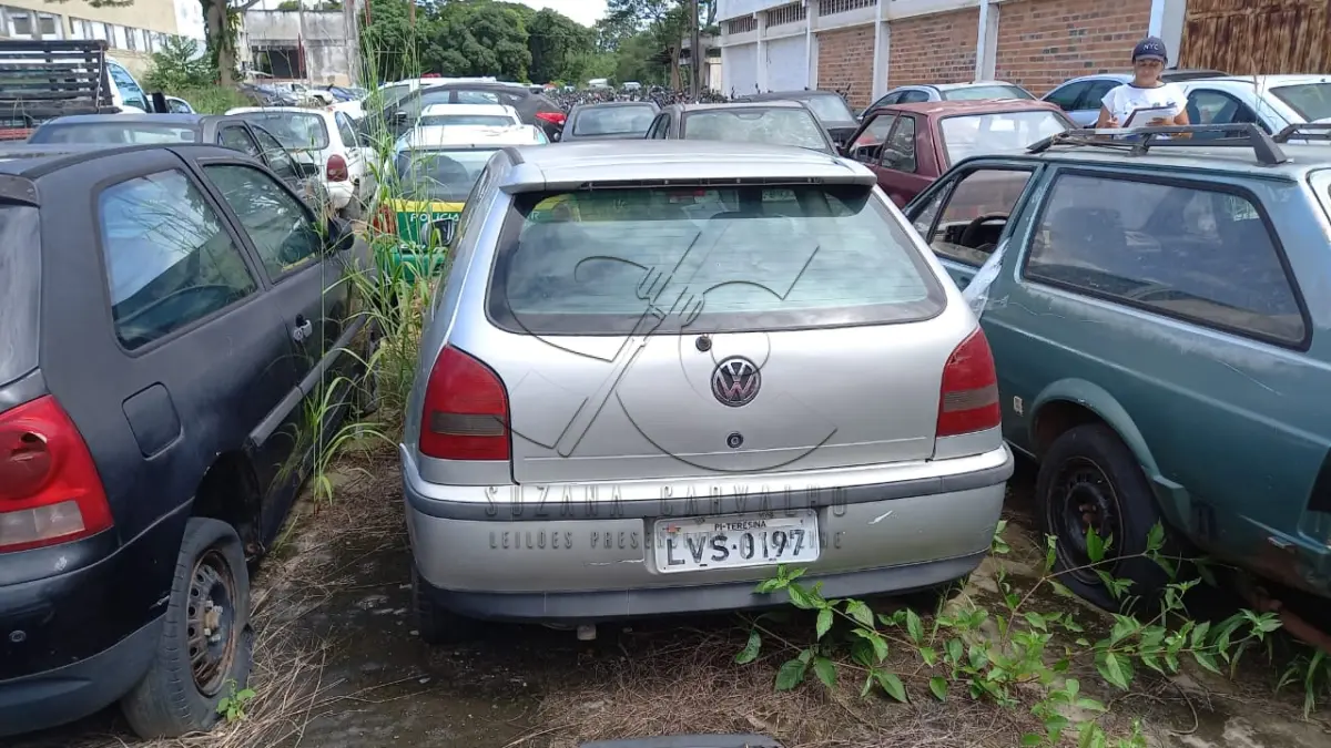 LOTE 009 - VEÍCULO VW