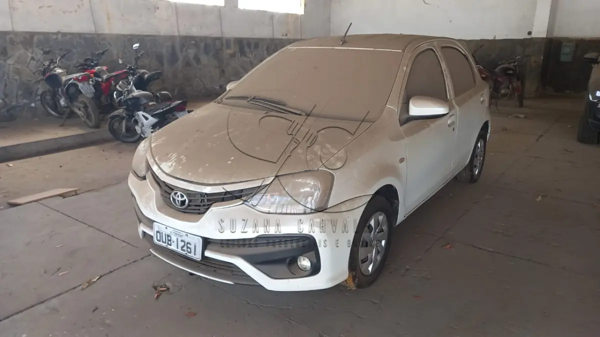 LOTE 003 - VEÍCULO TOYOTA ETIOS X 13L