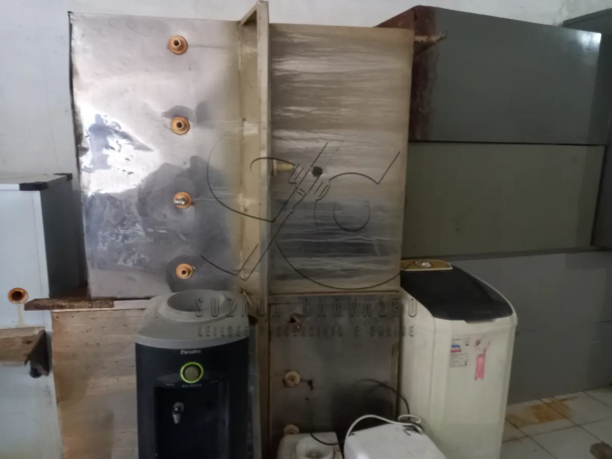 LOTE 002 - SUCATAS MOBILIÁRIOS