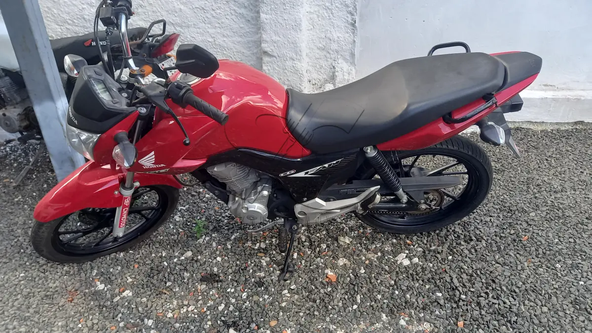 LOTE 007 - MOTO HONDA