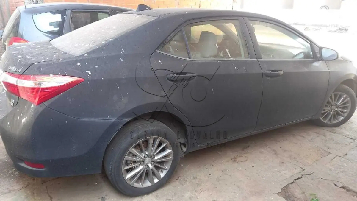 LOTE 002 - VEÍCULO TOYOTA