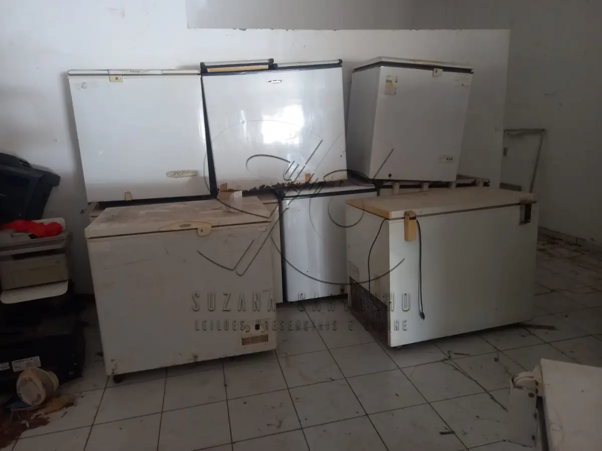 LOTE 009 -  MOBILIÁRIOS