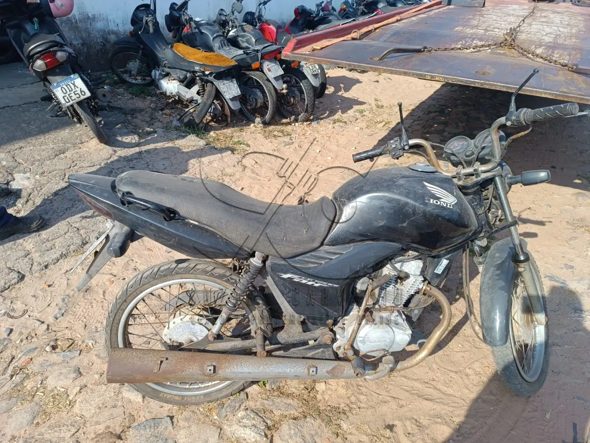 LOTE 001 - MOTO HONDA EM PARNAÍBA/PI