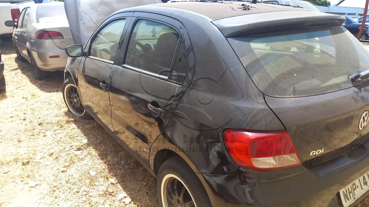 LOTE 004 - VEÍCULO VW