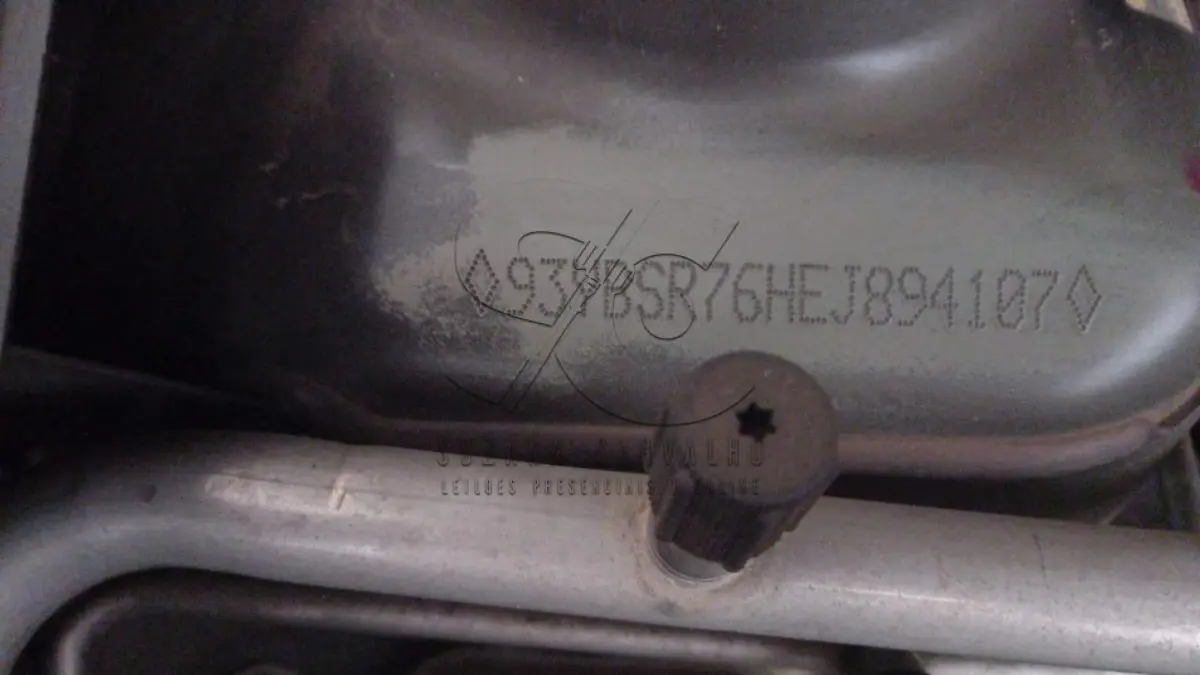 LOTE 001 - VEÍCULO RENAULT SANDERO