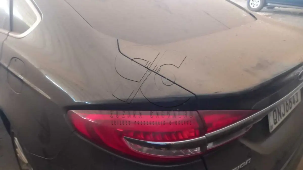 LOTE 001 - VEÍCULO FORD