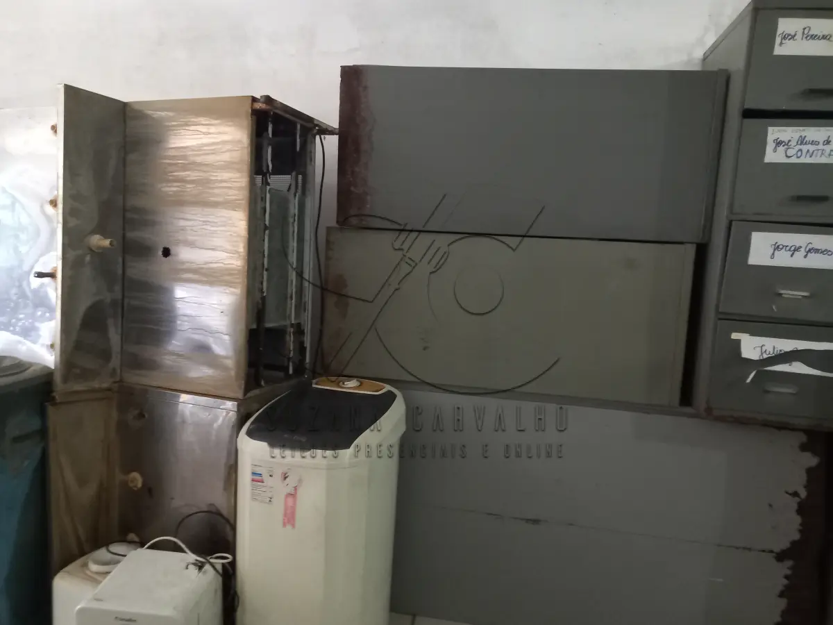 LOTE 002 - SUCATAS MOBILIÁRIOS