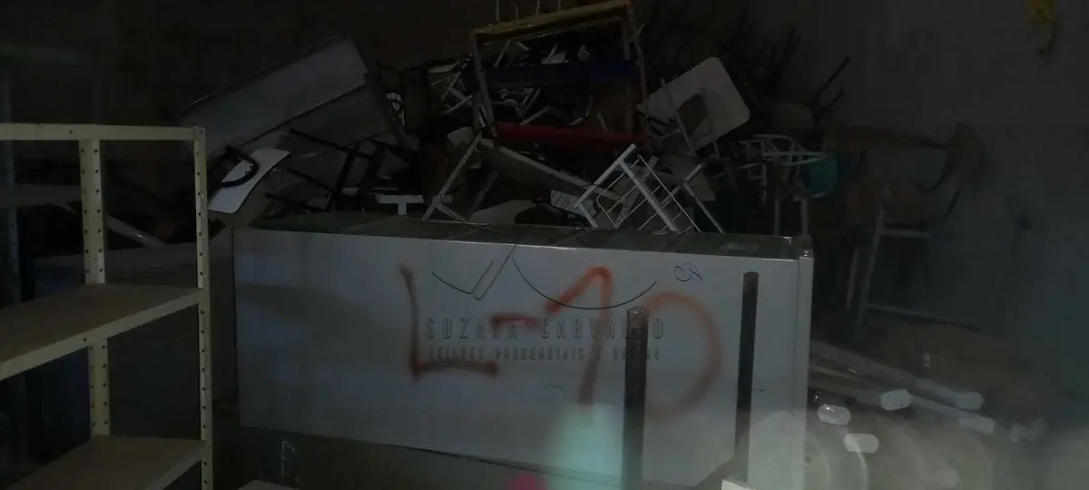 LOTE 010 - SUCATAS DIVERSAS