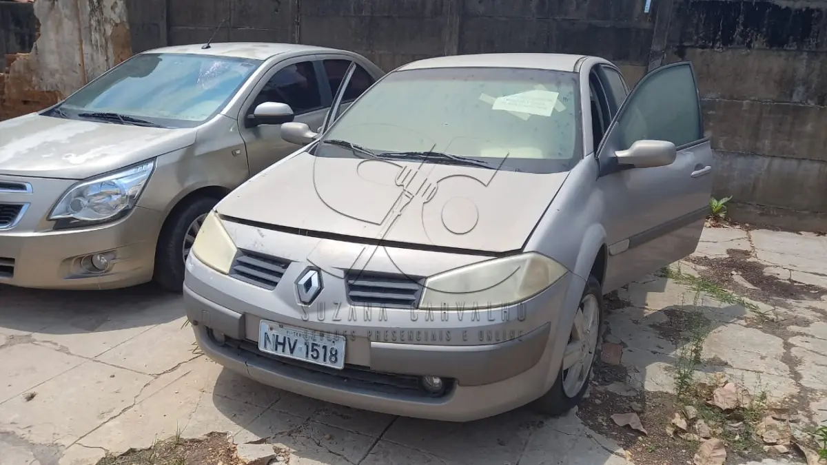 LOTE 013 - VEÍCULO RENAULT MEGANE