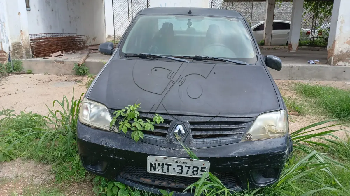 LOTE 001 - VEÍCULO RENAULT