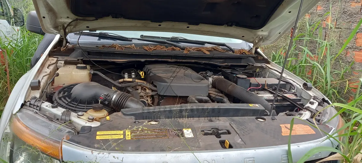 LOTE 026 - CAMIONETA AMBULÂNCIA FORD