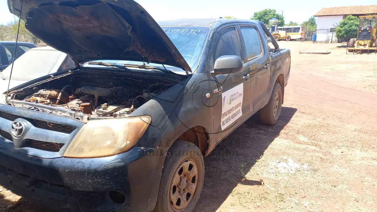 LOTE 011 - TOYOTA/HILLUX