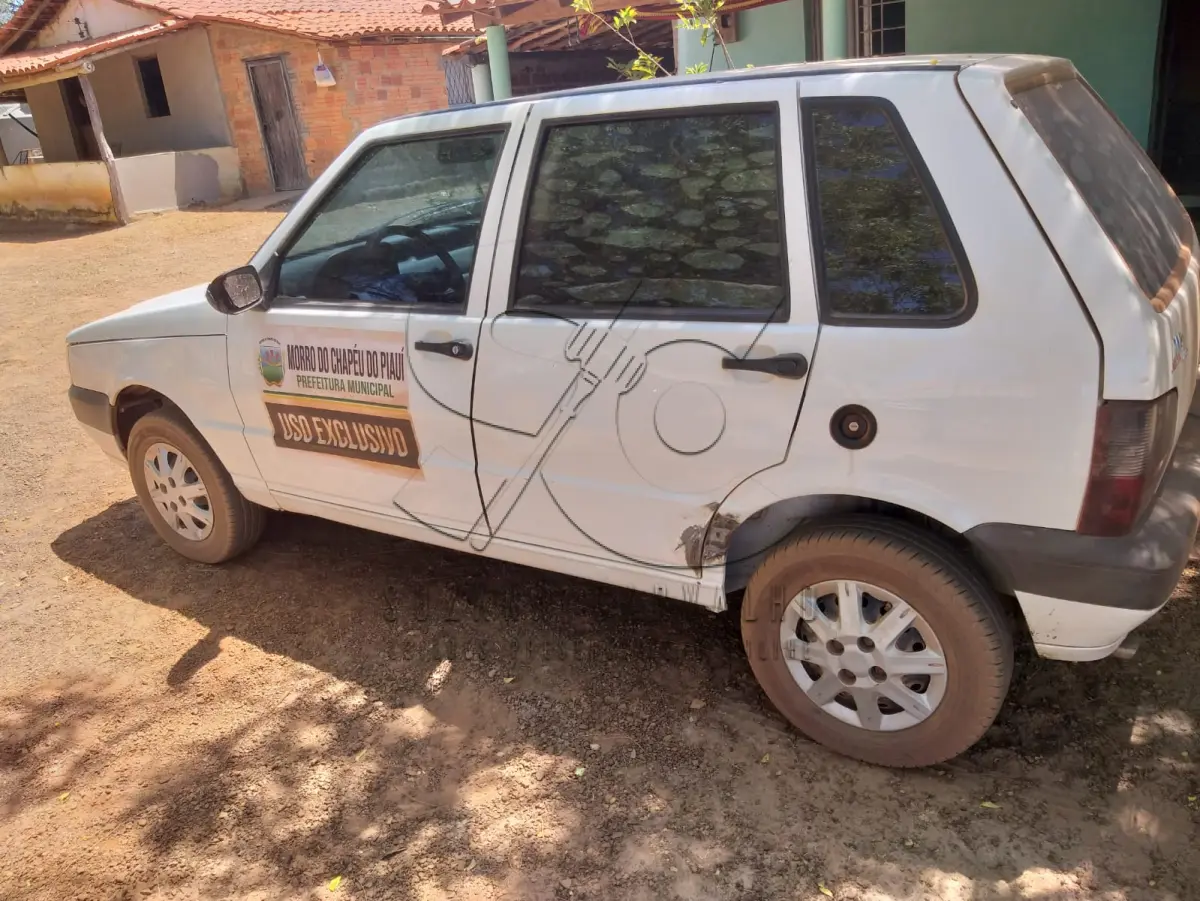 LOTE 015 - FIAT UNO