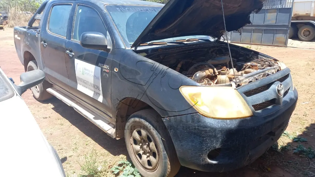 LOTE 011 - TOYOTA/HILLUX