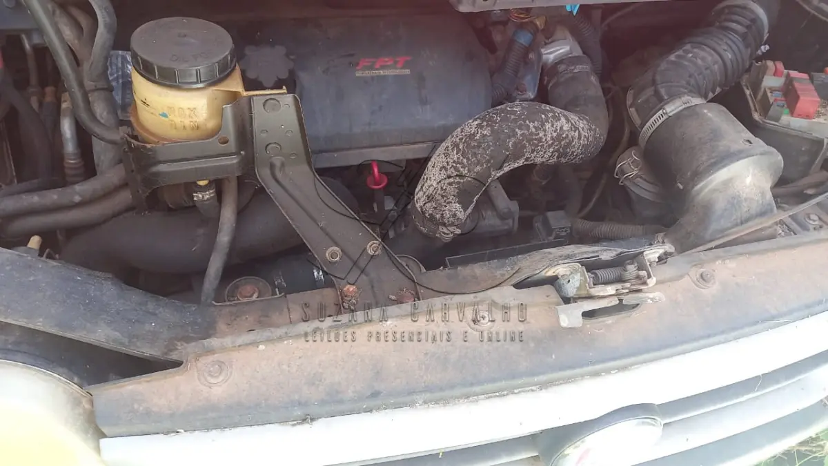 LOTE 025 - CAMIONETA AMBULÂNCIA FIAT