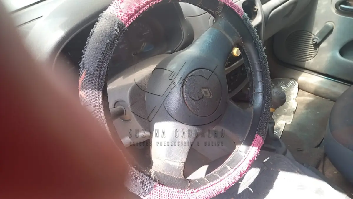 LOTE 015 - VEÍCULO RENAULT CLIO RL